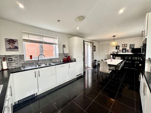 Photo 10- click for photo gallery